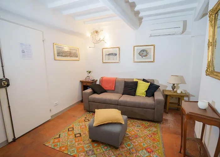 By Ponte Vecchio Apartament *