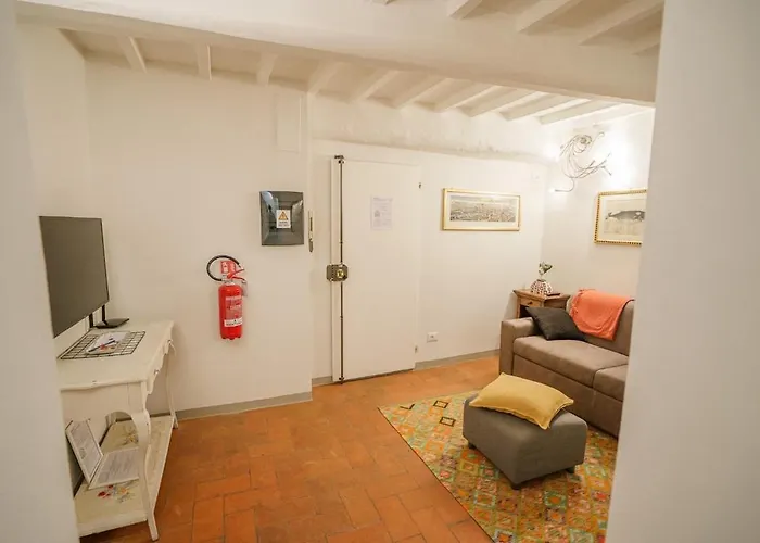 By Ponte Vecchio Apartament Florencja