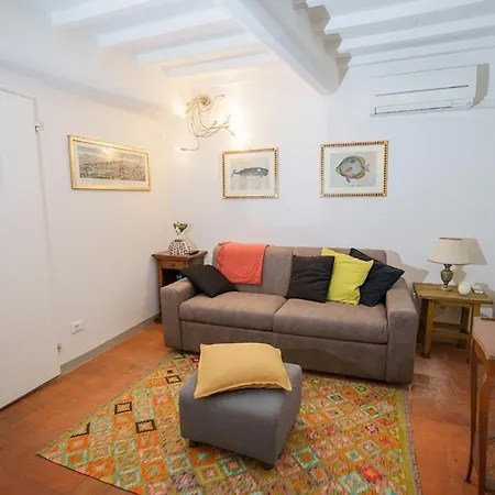 By Ponte Vecchio Apartmán *
